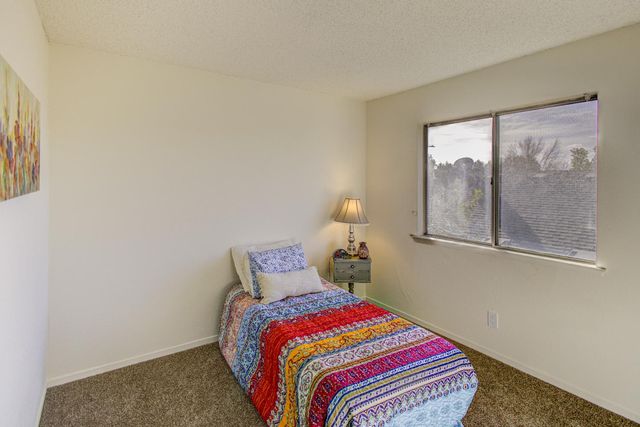 7168 N Prospect Avenue, Fresno, CA 93711