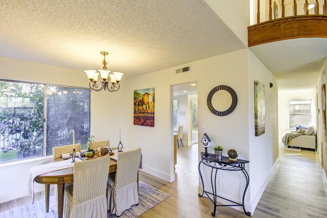 7168 N Prospect Avenue, Fresno, CA 93711