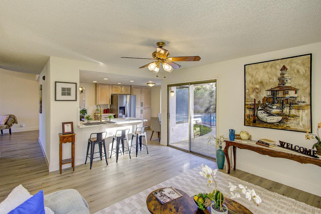 Image 15 of property listing at 7168 N Prospect Avenue, Fresno, CA 93711