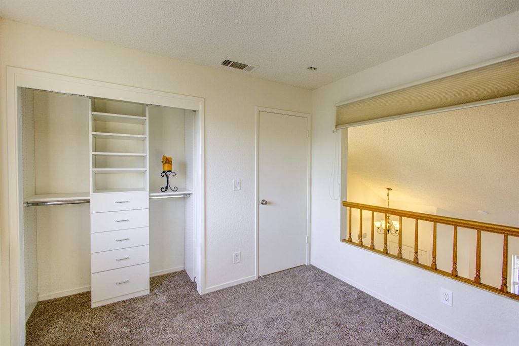 Image 27 of property listing at 7168 N Prospect Avenue, Fresno, CA 93711