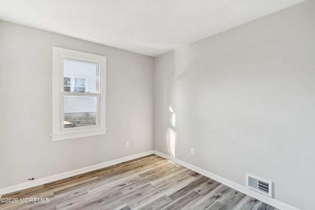 333 Tiller Avenue, Beachwood, NJ 08722