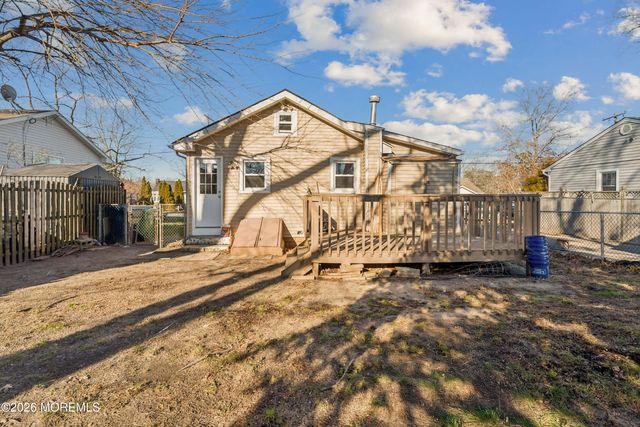 333 Tiller Avenue, Beachwood, NJ 08722