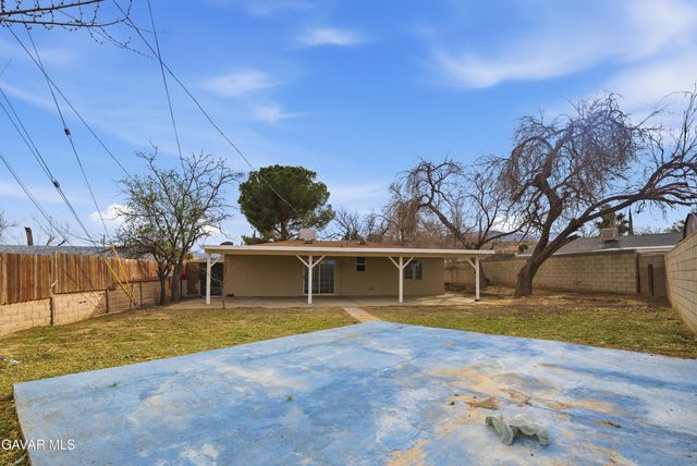 321 E Avenue R11, Palmdale, CA 93550