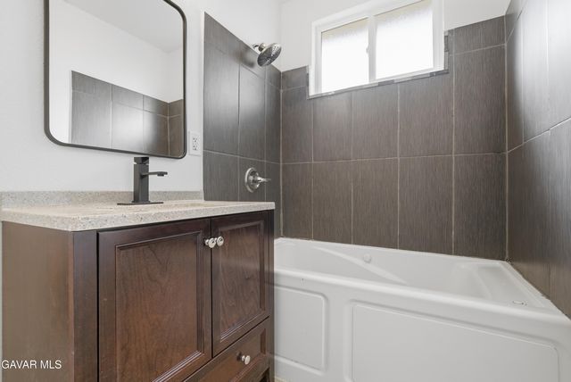 321 E Avenue R11, Palmdale, CA 93550