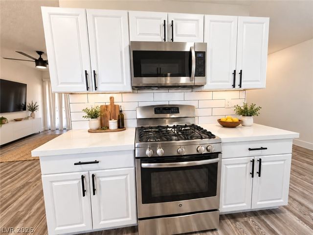 5306 Koa Avenue, Las Vegas, NV 89122