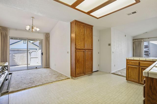 415 E Century Blvd, Lodi, CA 95240