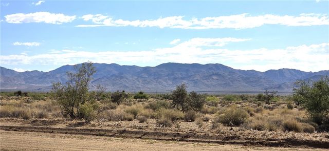 Parcel 32 N Truman Road, Golden Valley, AZ 86413