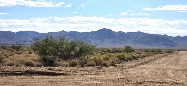 Parcel 32 N Truman Road, Golden Valley, AZ 86413