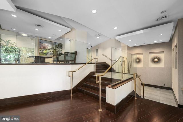 309 YOAKUM PKWY #306, Alexandria, VA 22304