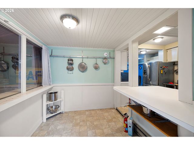352 RUBY Ave, Eugene, OR 97404
