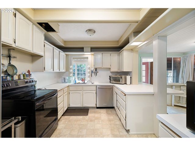 352 RUBY Ave, Eugene, OR 97404