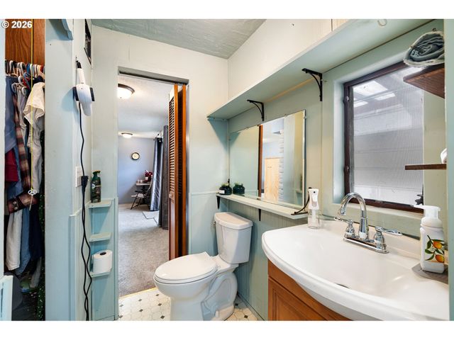 352 RUBY Ave, Eugene, OR 97404