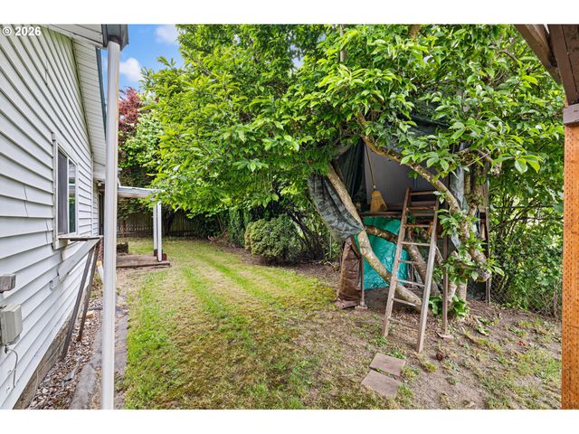 352 RUBY Ave, Eugene, OR 97404