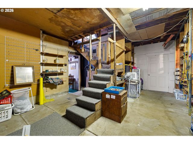 352 RUBY Ave, Eugene, OR 97404