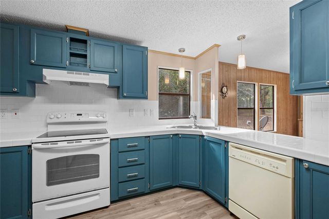 39720 SUNBURST DRIVE, Dade City, FL 33525