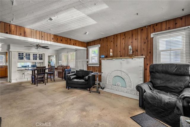 4620 S Van Ness Avenue, Los Angeles, CA 90062