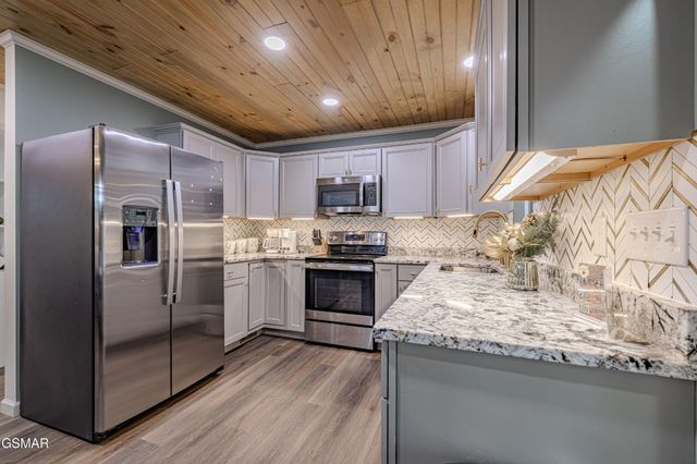 2759 Easy Street, Sevierville, TN 37862
