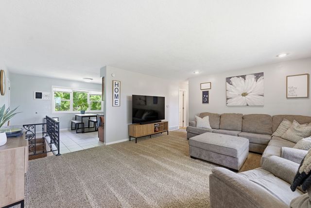418 W 44th Street, Davenport, IA 52806