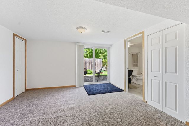 418 W 44th Street, Davenport, IA 52806