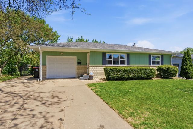 418 W 44th Street, Davenport, IA 52806