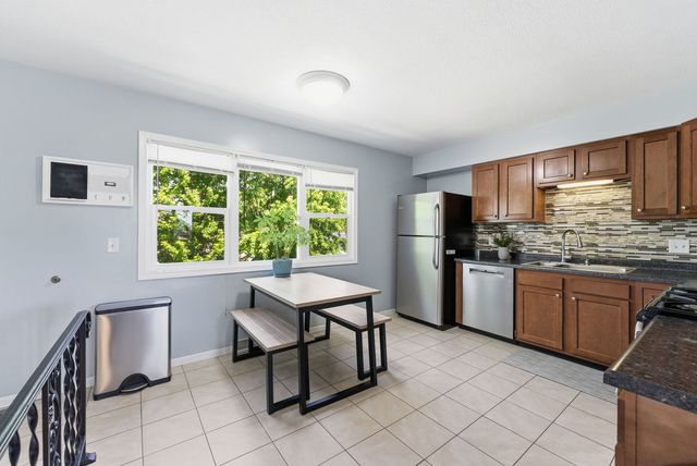418 W 44th Street, Davenport, IA 52806