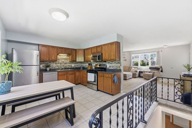 418 W 44th Street, Davenport, IA 52806