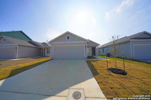 8810 Barrow Path, Converse, TX 78109