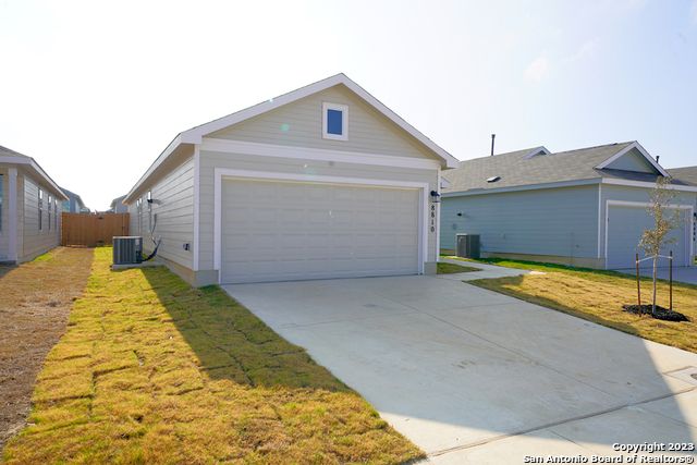 8810 Barrow Path, Converse, TX 78109