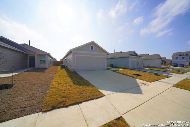 8810 Barrow Path, Converse, TX 78109