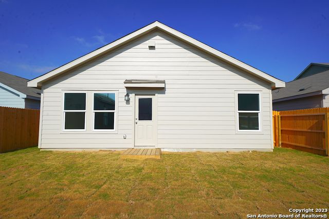 8810 Barrow Path, Converse, TX 78109