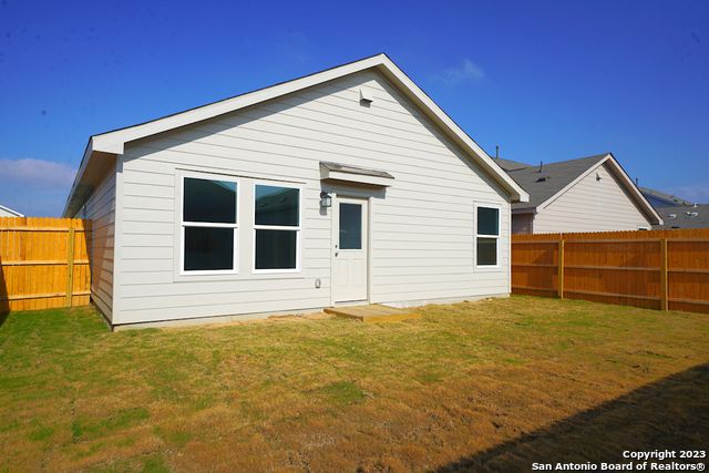 8810 Barrow Path, Converse, TX 78109