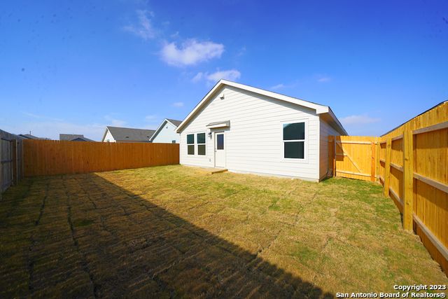 8810 Barrow Path, Converse, TX 78109