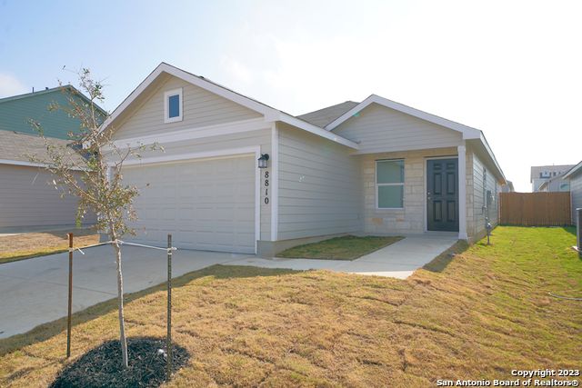 8810 Barrow Path, Converse, TX 78109