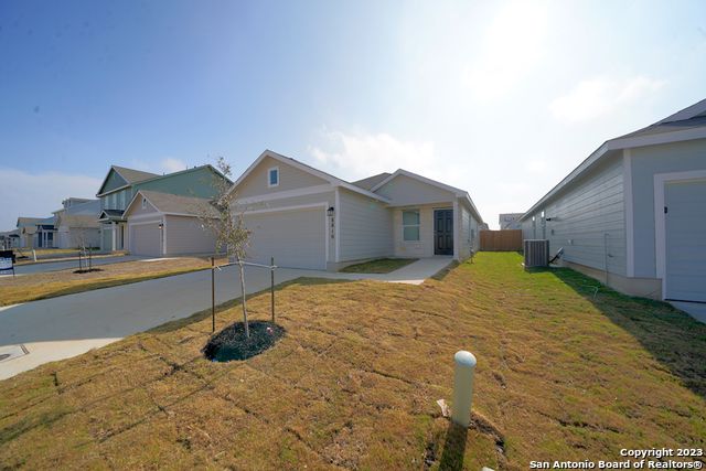 8810 Barrow Path, Converse, TX 78109