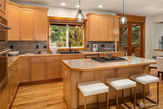 28927 230th Avenue SE, Black Diamond, WA 98010