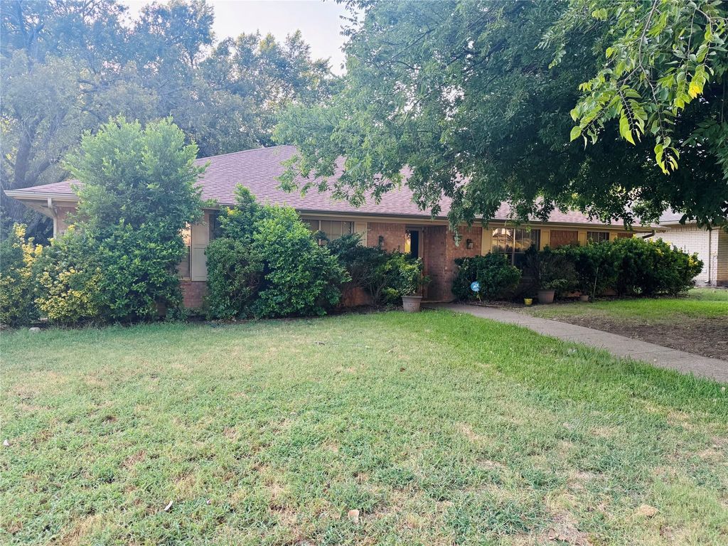 4727 Ashbrook Road, Dallas, TX 75227