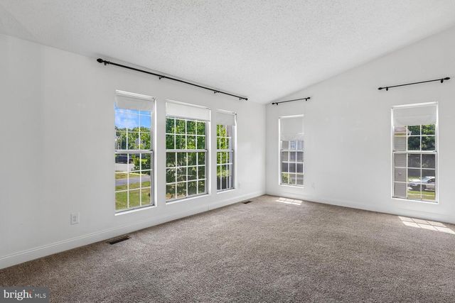 15764 BEAU RIDGE DR, Woodbridge, VA 22193