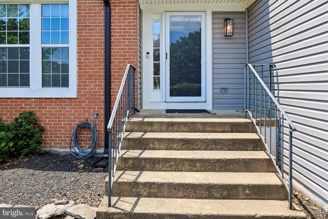 15764 BEAU RIDGE DR, Woodbridge, VA 22193