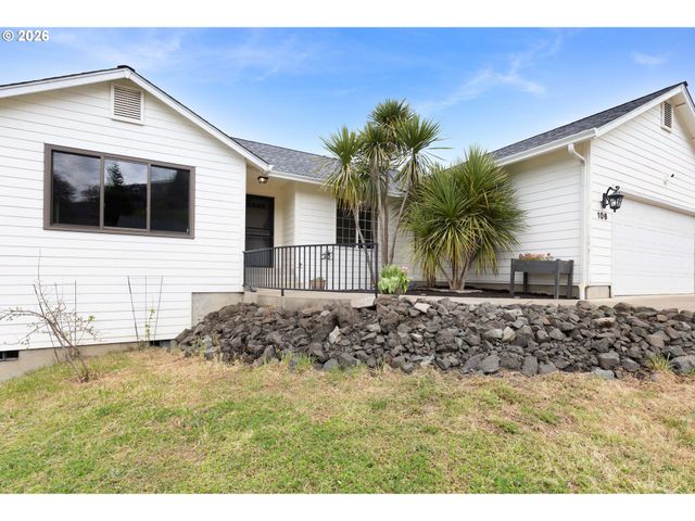 106 UMPQUA VIEW Dr, Roseburg, OR 97471