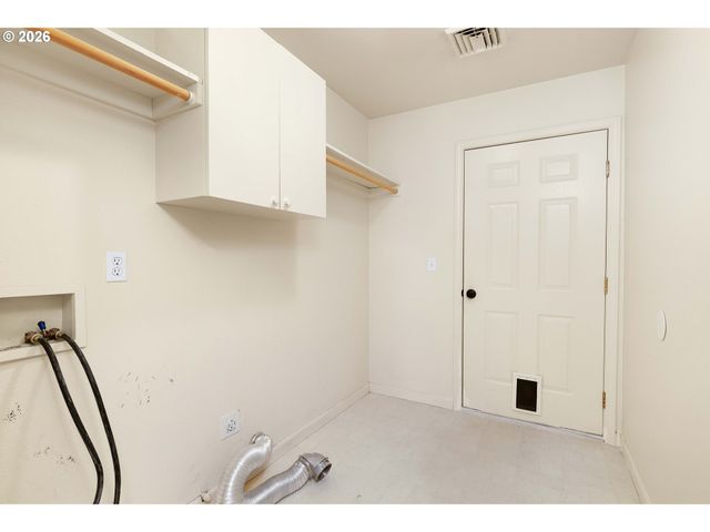 106 UMPQUA VIEW Dr, Roseburg, OR 97471