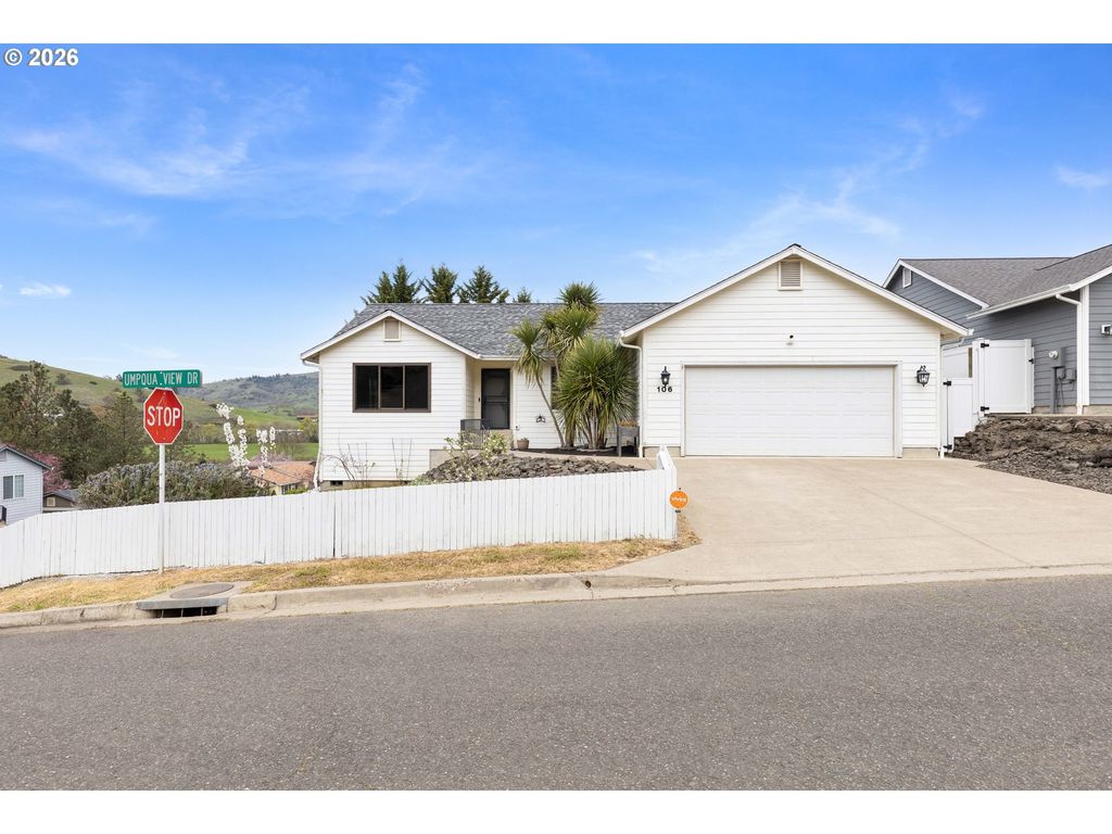 106 UMPQUA VIEW Dr, Roseburg, OR 97471