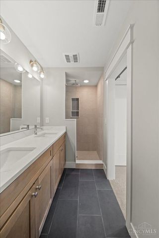 1906 Pogue Avenue, Cincinnati, OH 45208