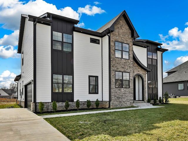 339 Ellington Dr, Clarksville, TN 37043