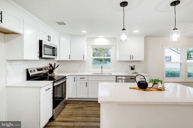 2640 HEMLOCK DR, Columbia, PA 17512