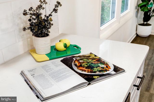 2640 HEMLOCK DR, Columbia, PA 17512