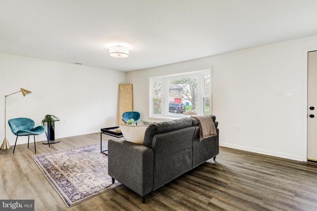 2640 HEMLOCK DR, Columbia, PA 17512