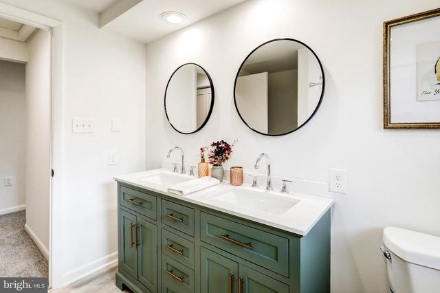 2640 HEMLOCK DR, Columbia, PA 17512