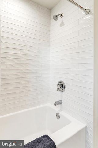 2640 HEMLOCK DR, Columbia, PA 17512