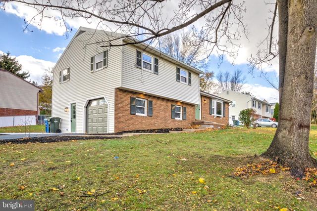 2640 HEMLOCK DR, Columbia, PA 17512