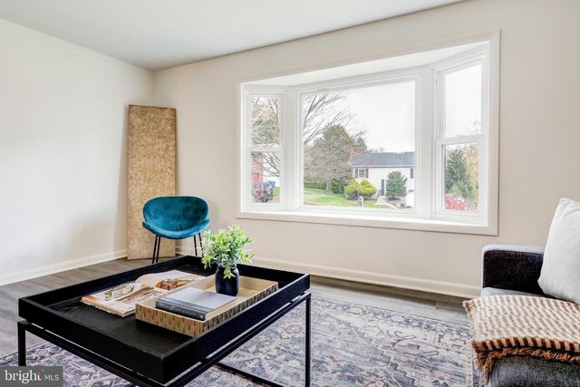 2640 HEMLOCK DR, Columbia, PA 17512